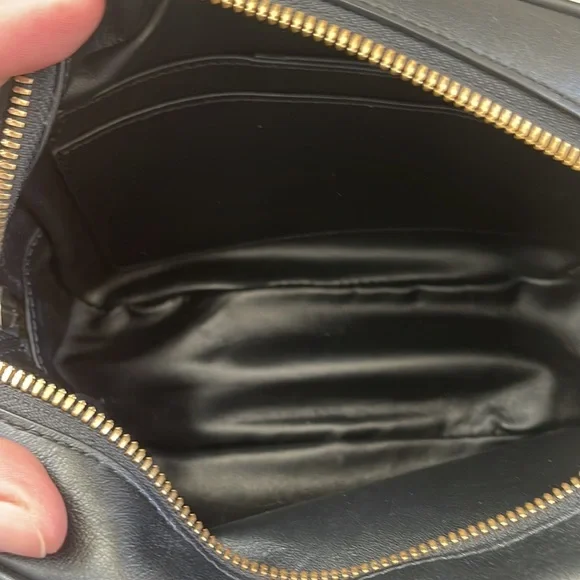 Salvatore Ferragamo Gancino Camera Leather Crossbody bag - Picture 7 of 11